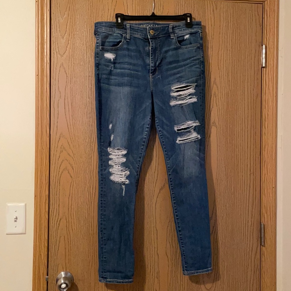 American Eagle Distressed High Rise Jegging